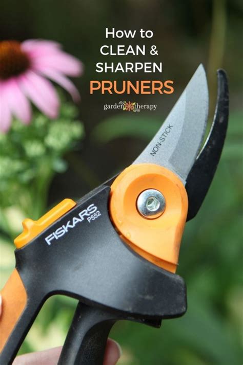 How To Sharpen Fiskars Pruning Shears Fiskars Pruner: Clean Oil Sharpen - YouTube
